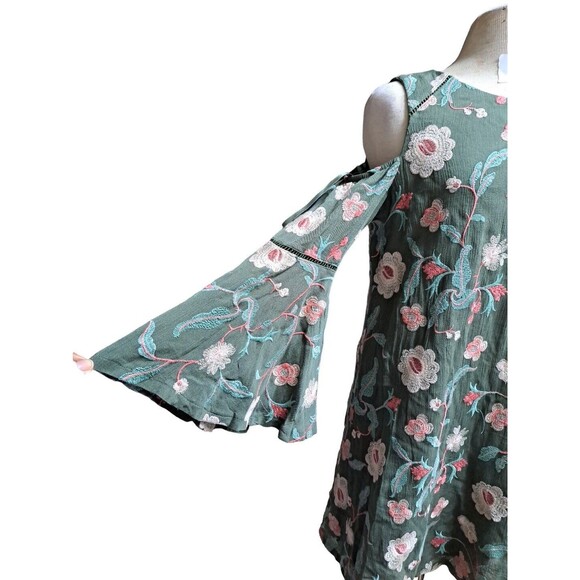 Luxology Women's Size 4 Cold Shoulder Dress Floral Embroidered Boho Bell Sleeves - Picture 8 of 11